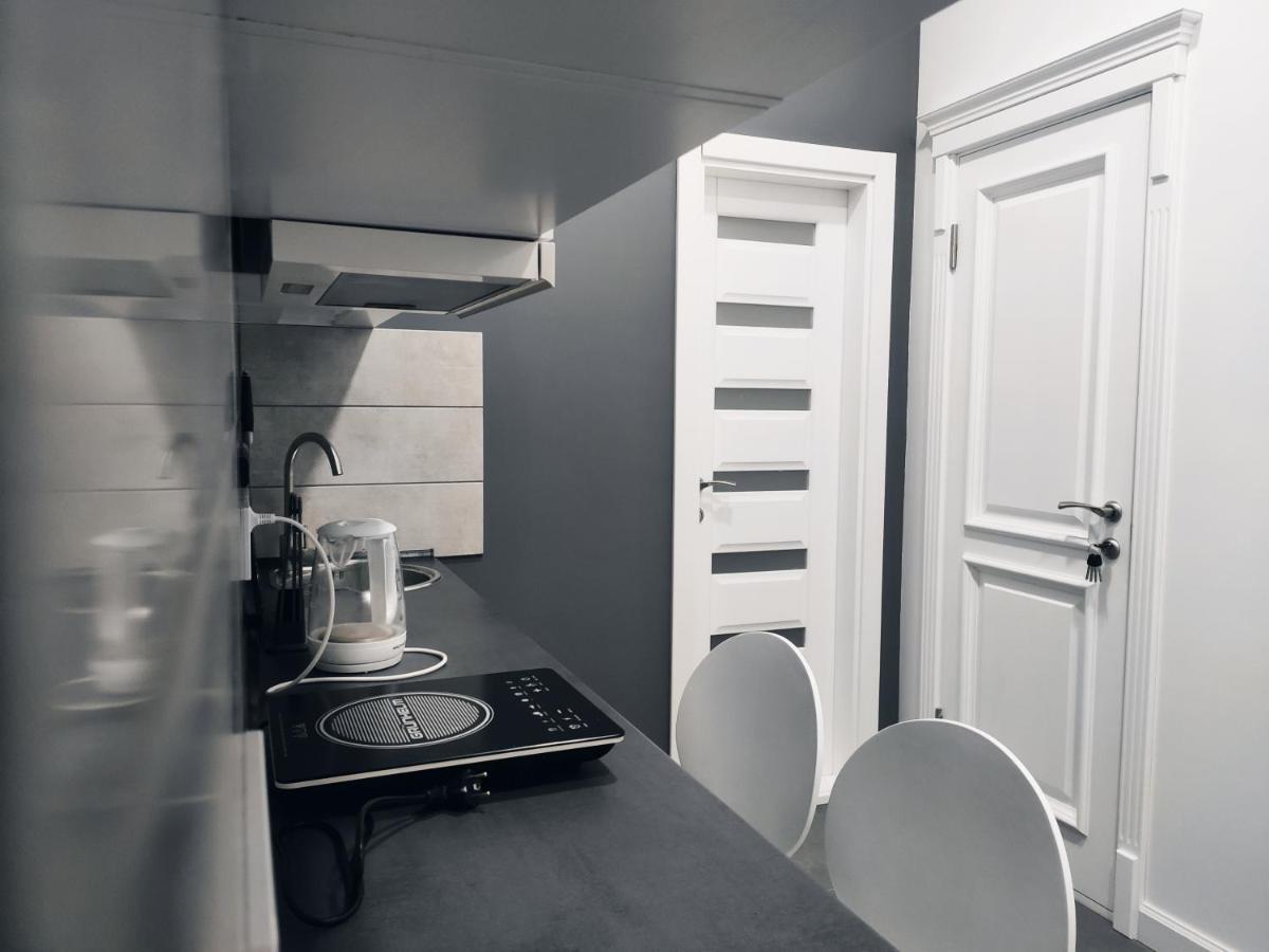 Хостел С Террасой В Центре Charkiw Exterior foto